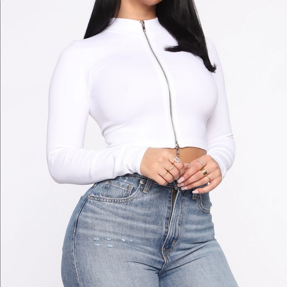 NWOT Zipped White Long Sleeve Crop Top - Picture 2 of 6